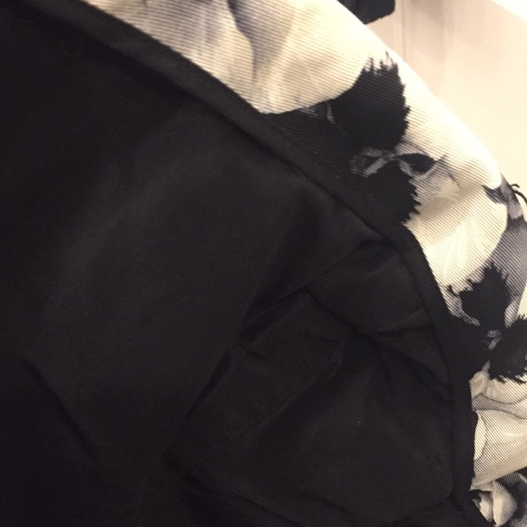 Iconic Pansy print Navy and Cream Silk Faille strapless Carolina Herrera Dress - Picture 8 of 8